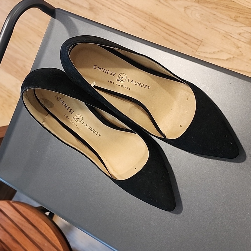 Chinese Laundry Black Pointed Heels Size 8 Womens